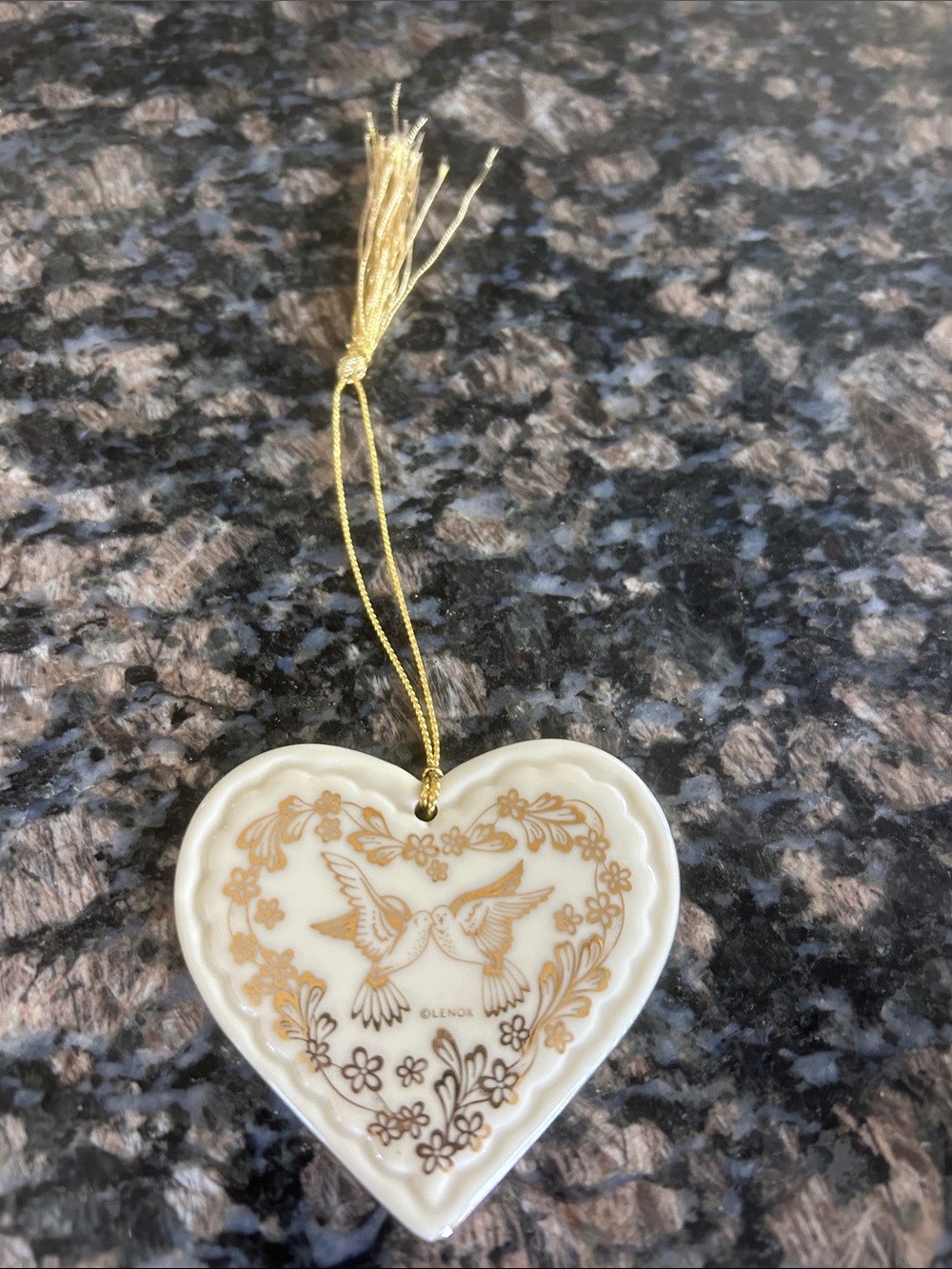 LENOX PUFFED HEART TWO DOVES ORNAMENT